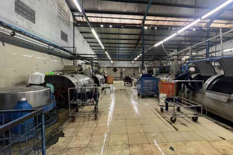 dijual ruko gudang kantor jalan raya pisangan