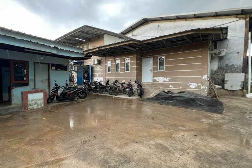 dijual ruko gudang kantor jalan raya pisangan