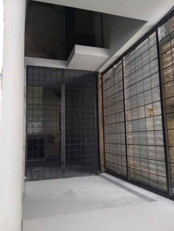 dijual ruko gudang kantor sarijadi