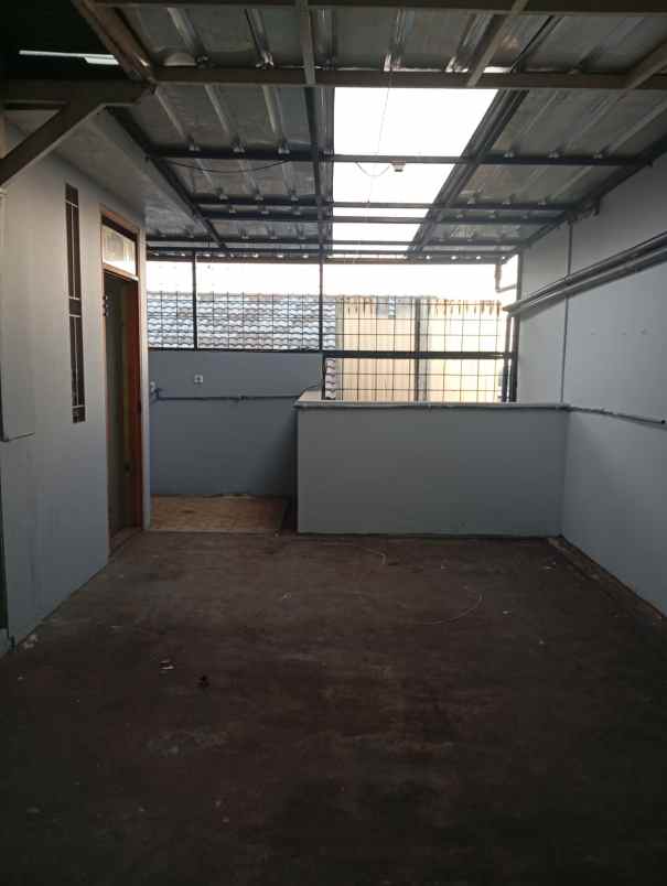 dijual ruko gudang kantor sarijadi