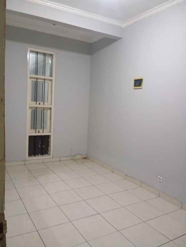 dijual ruko gudang kantor sarijadi