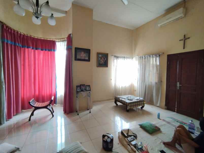 dijual ruko gudang kantor setabelan banjarsari surakarta