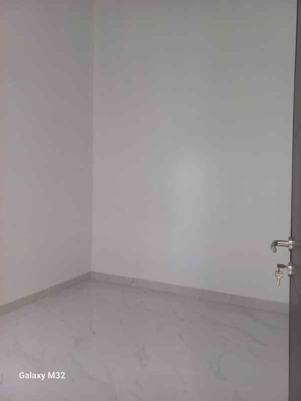 dijual ruko gudang kantor taman harapan baru