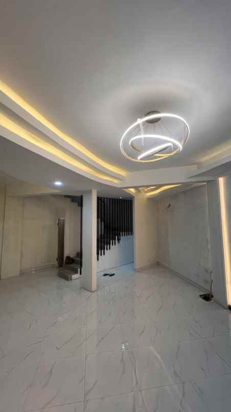 dijual ruko lokasi strategis wr soepratman kota malang
