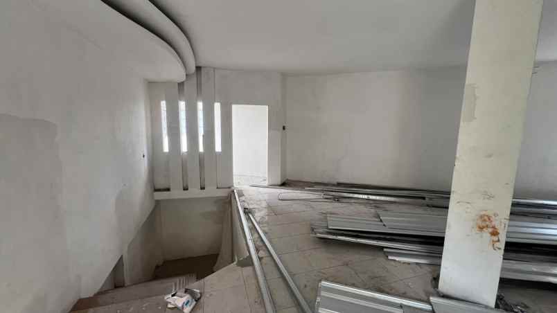 dijual ruko lokasi strategis wr soepratman kota malang