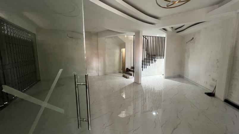 dijual ruko lokasi strategis wr soepratman kota malang