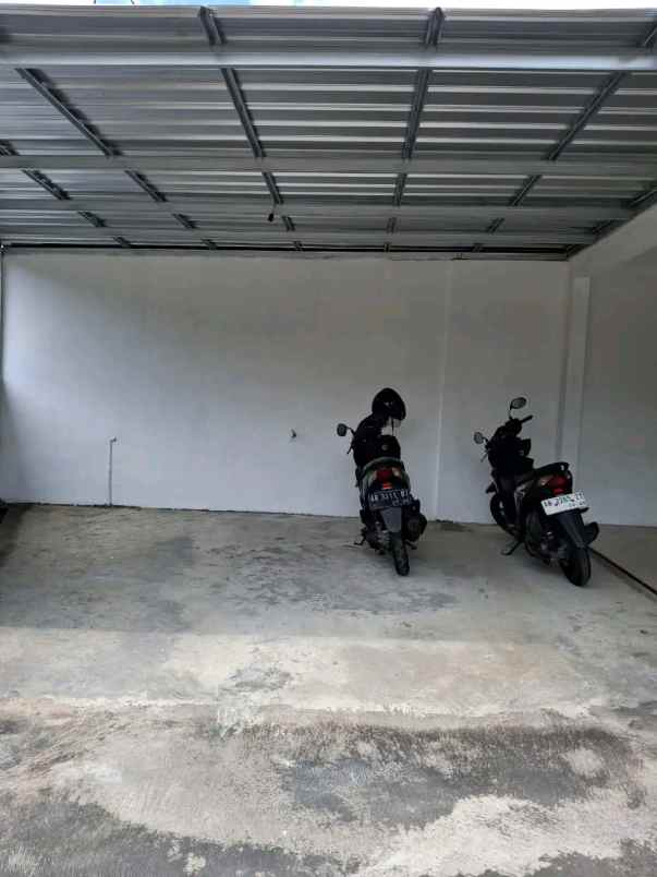 dijual rumah 0 5 km ke ringroad