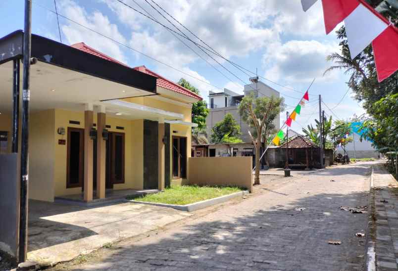 dijual rumah 1 km jogjabay