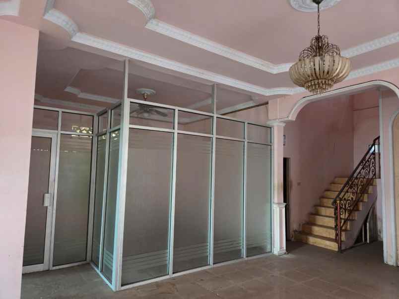 dijual rumah 2 lanta seharga rp 1m di pontianak