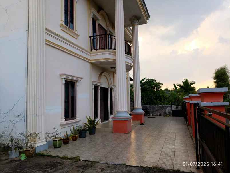 dijual rumah 2 lantai siap huni di pontianak