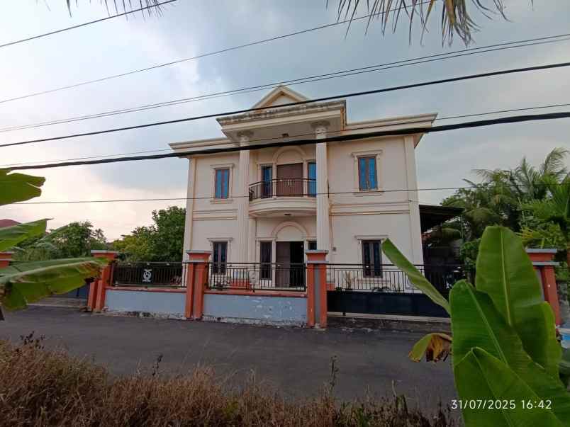 dijual rumah 2 lantai siap huni di pontianak