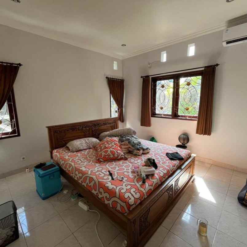 dijual rumah 2lt jl tukad badung renon denpasar