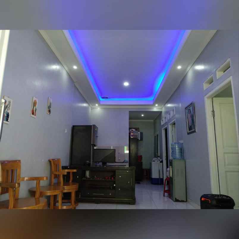 dijual rumah 580 juta di serua indah ciputat