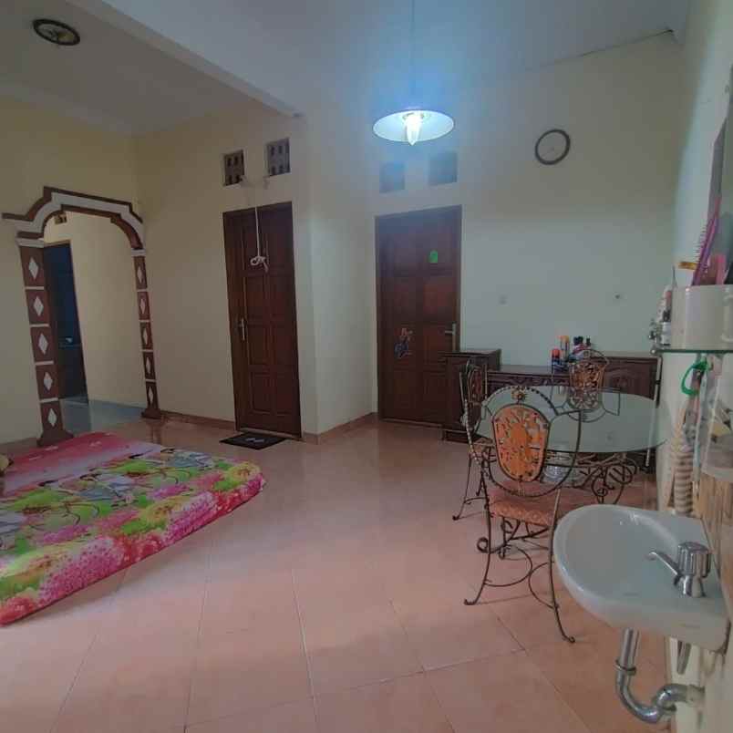 dijual rumah 8 jln raya setu bantar