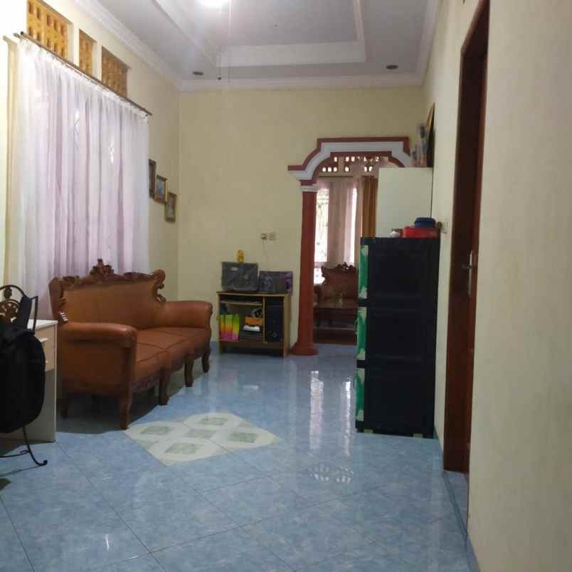 dijual rumah 8 jln raya setu bantar