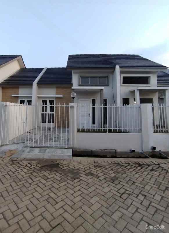 dijual rumah alana regency cemandi 6