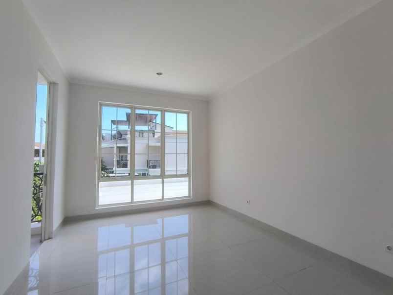 dijual rumah american clasik di podomoro park bandung