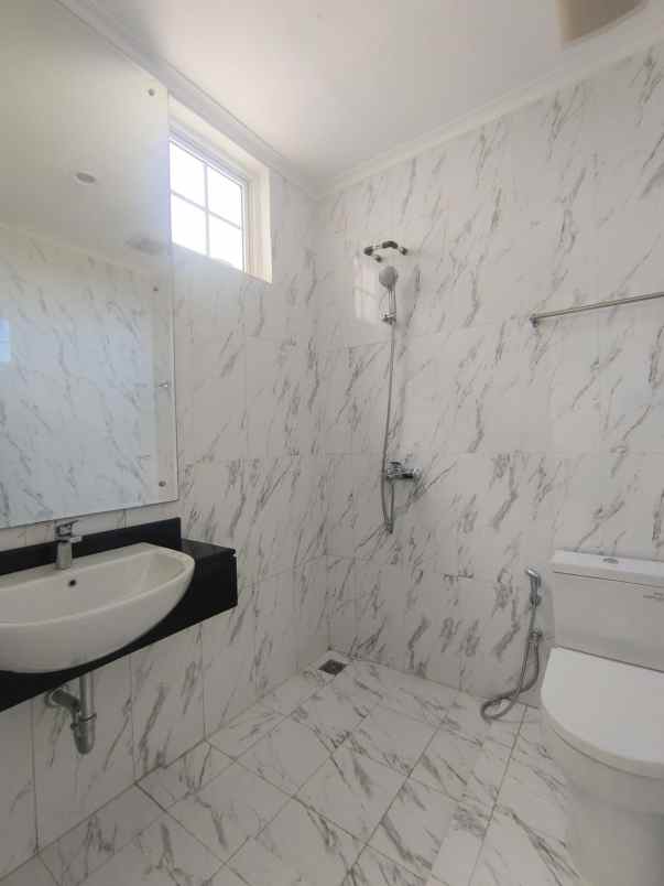 dijual rumah american clasik di podomoro park bandung