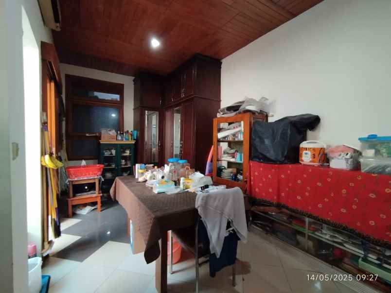 dijual rumah antapani