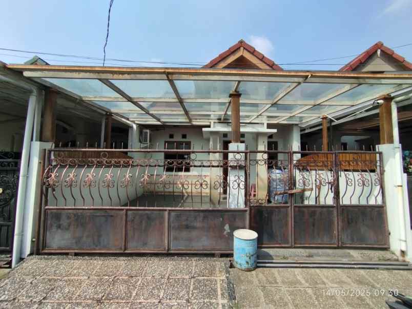 dijual rumah antapani