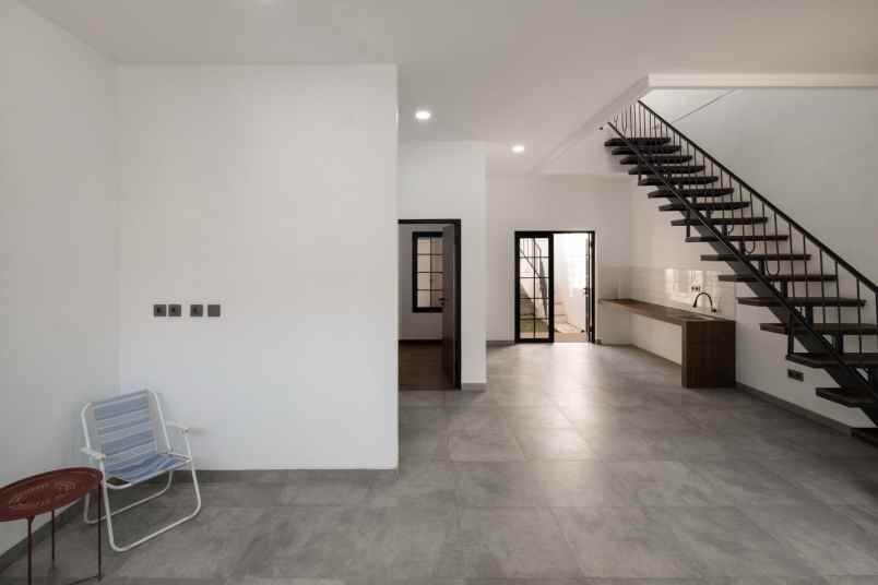 dijual rumah antapani