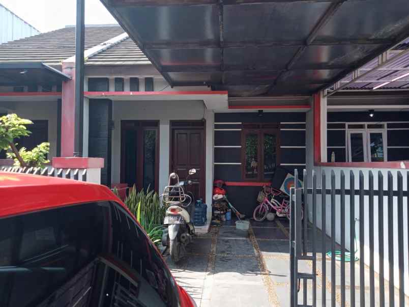 dijual rumah arcamanik