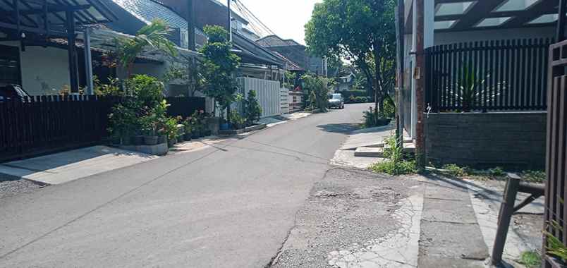 dijual rumah arcamanik endah