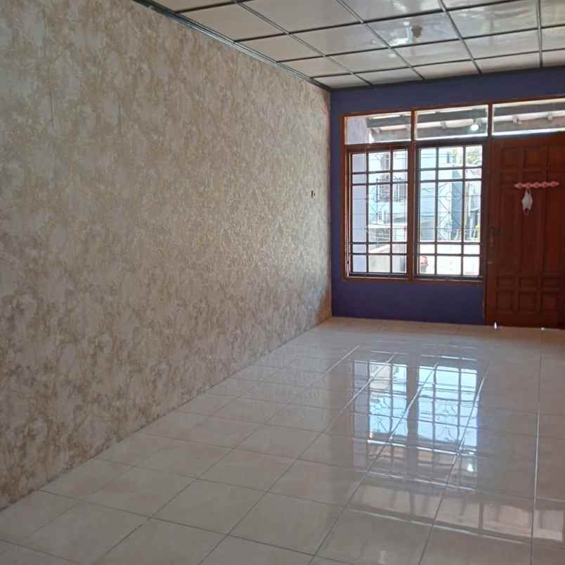 dijual rumah arcamanik endah