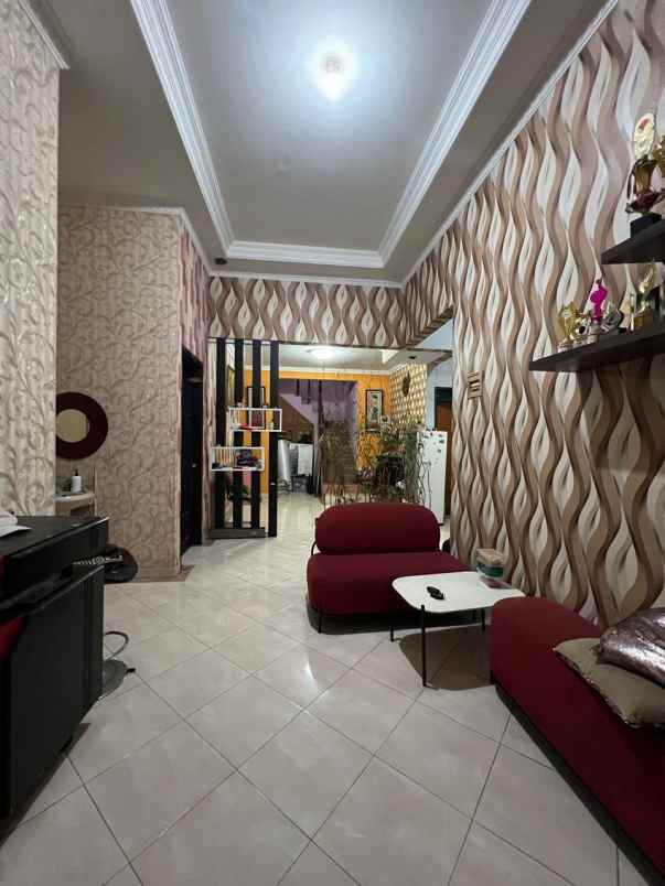 dijual rumah babatan pilang