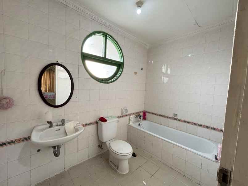 dijual rumah bagus strategis di bukit golf sentul