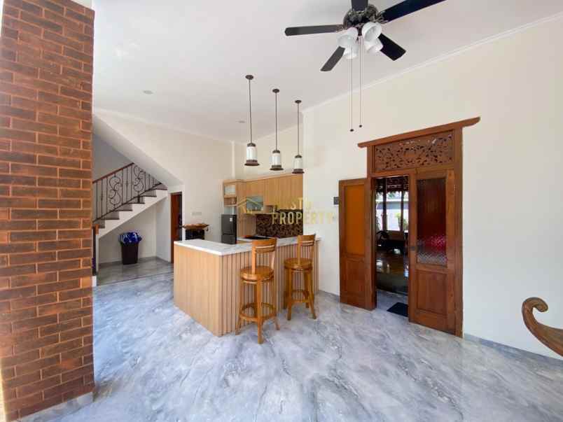 dijual rumah banyuraden gamping sleman