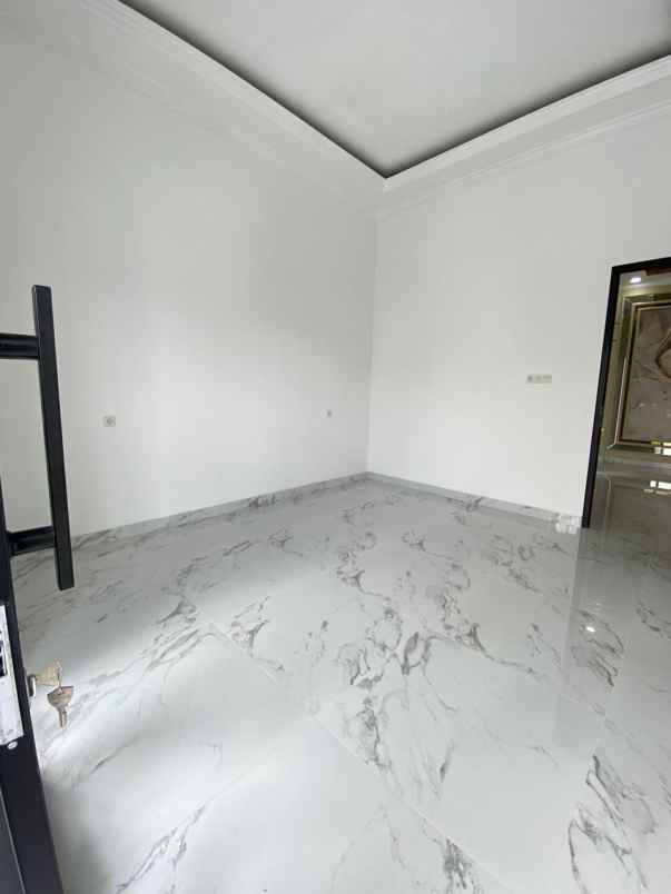 dijual rumah baru hook lokasi oma campus dau malang