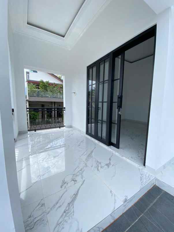 dijual rumah baru hook lokasi oma campus dau malang