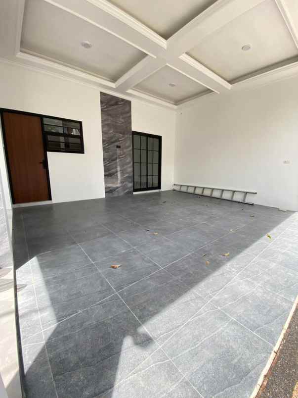 dijual rumah baru hook lokasi oma campus dau malang