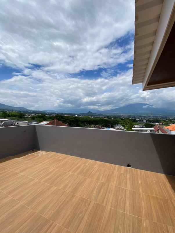 dijual rumah baru hook lokasi oma campus dau malang