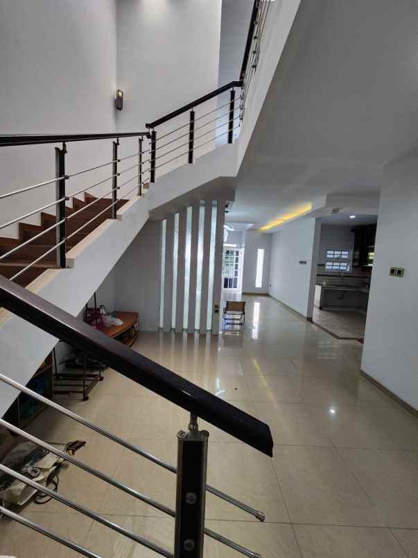 dijual rumah bendul merisi