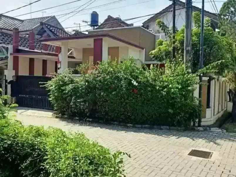 dijual rumah bintara