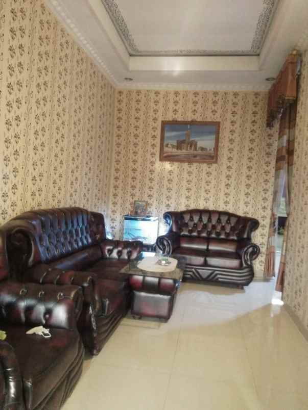 dijual rumah bojong menteng