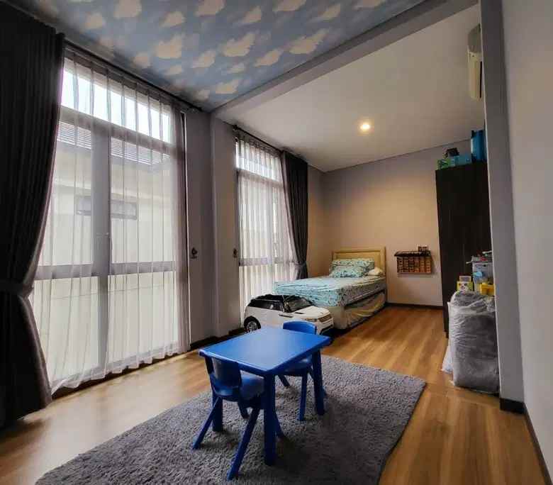 dijual rumah bsd city