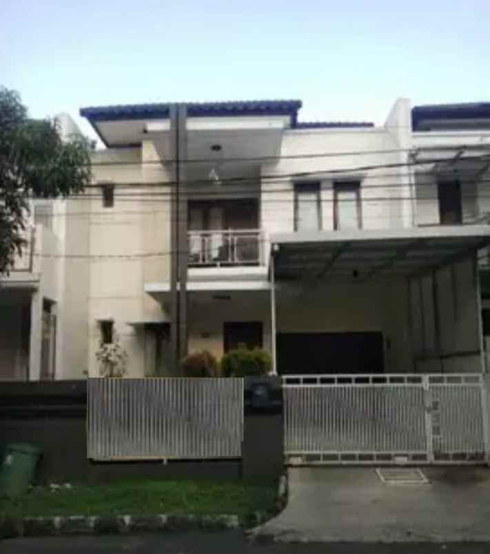 dijual rumah buah batu regency