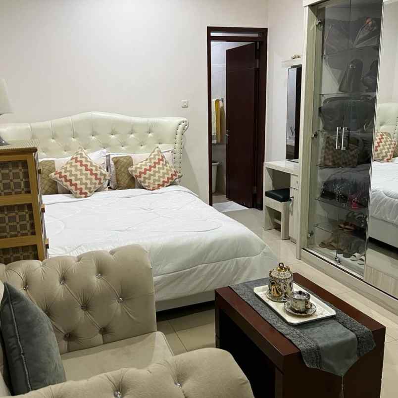 dijual rumah buah batu regency