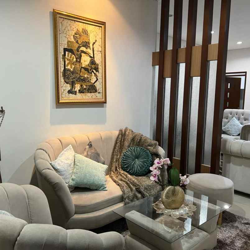 dijual rumah buah batu regency