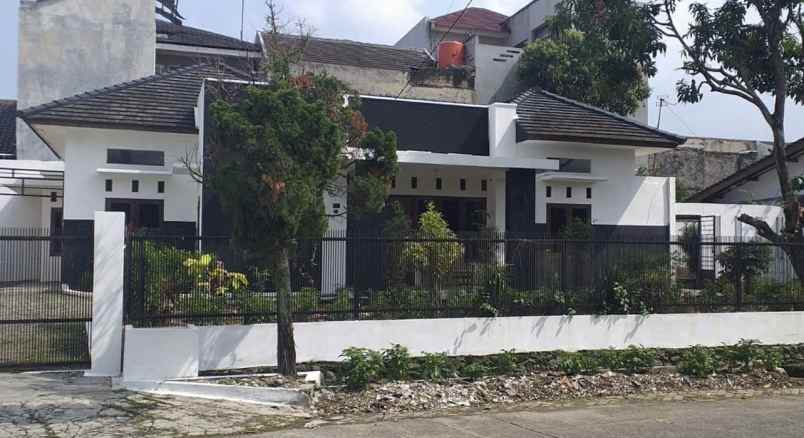 dijual rumah bukit cimanggu city