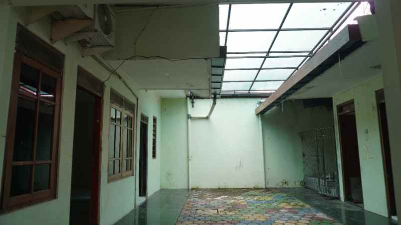 dijual rumah caturtunggal