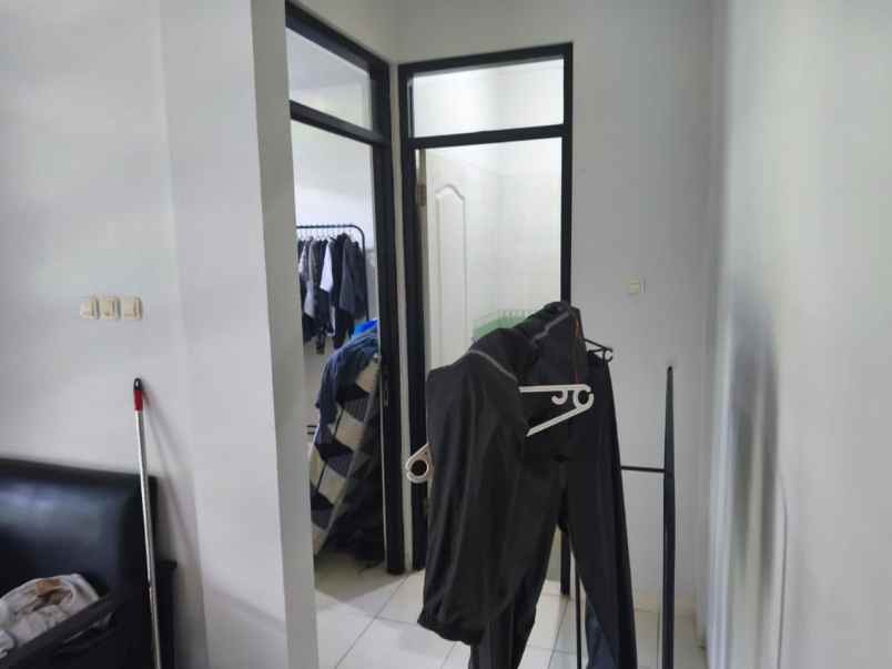 dijual rumah cihanjuang