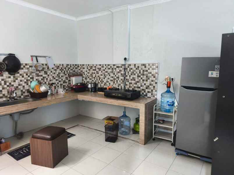 dijual rumah cihanjuang