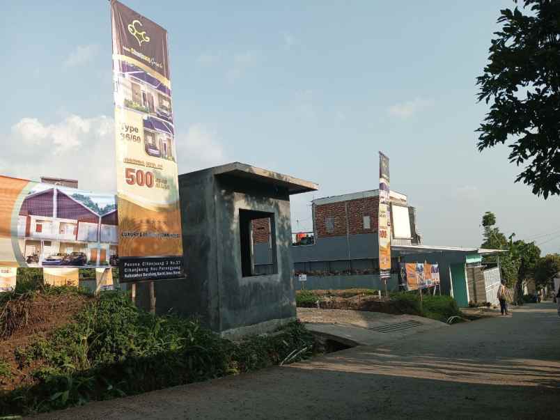 dijual rumah cihanjuang cimahi