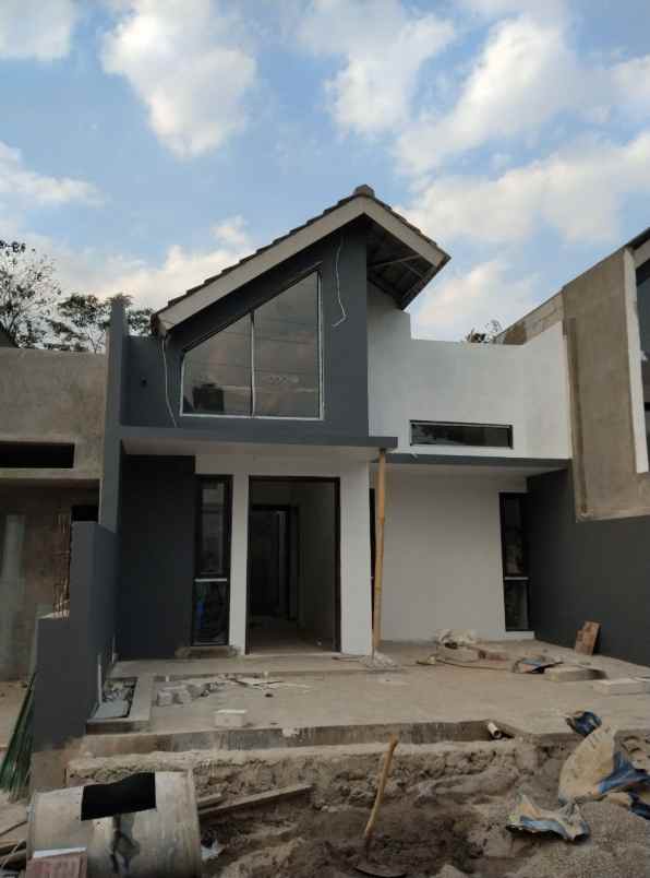 dijual rumah cilengkrang cipadung