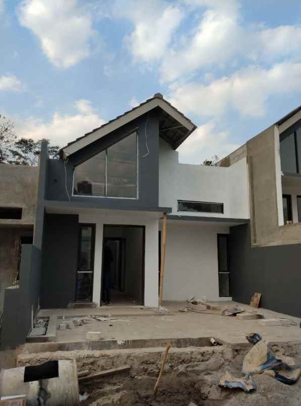 dijual rumah cilengkrang cipadung