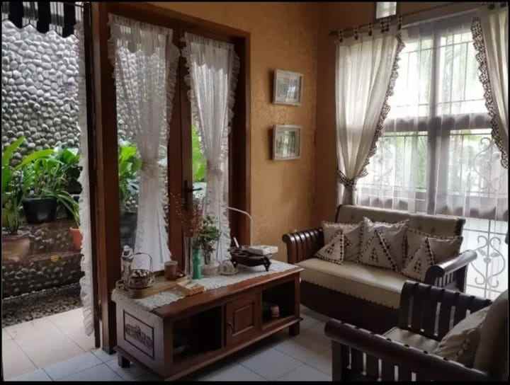 dijual rumah cipedak jalan purwa